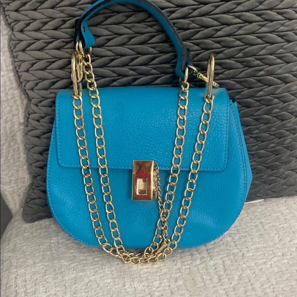 VERA PELLE Blue Leather Chain Strap Bag